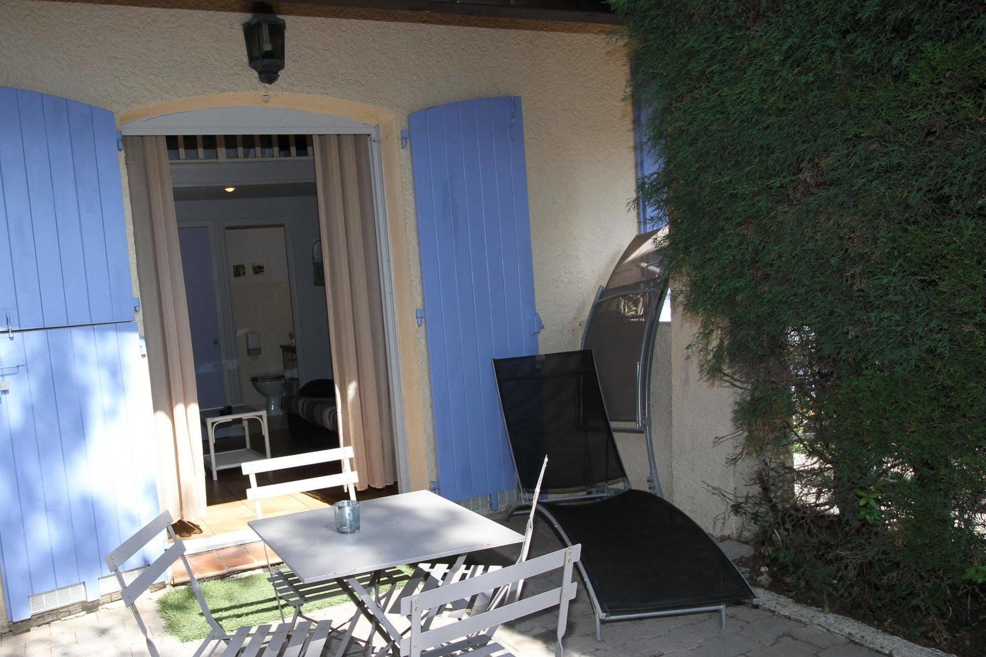 Auberge Des Pins Tourrettes Exteriör bild