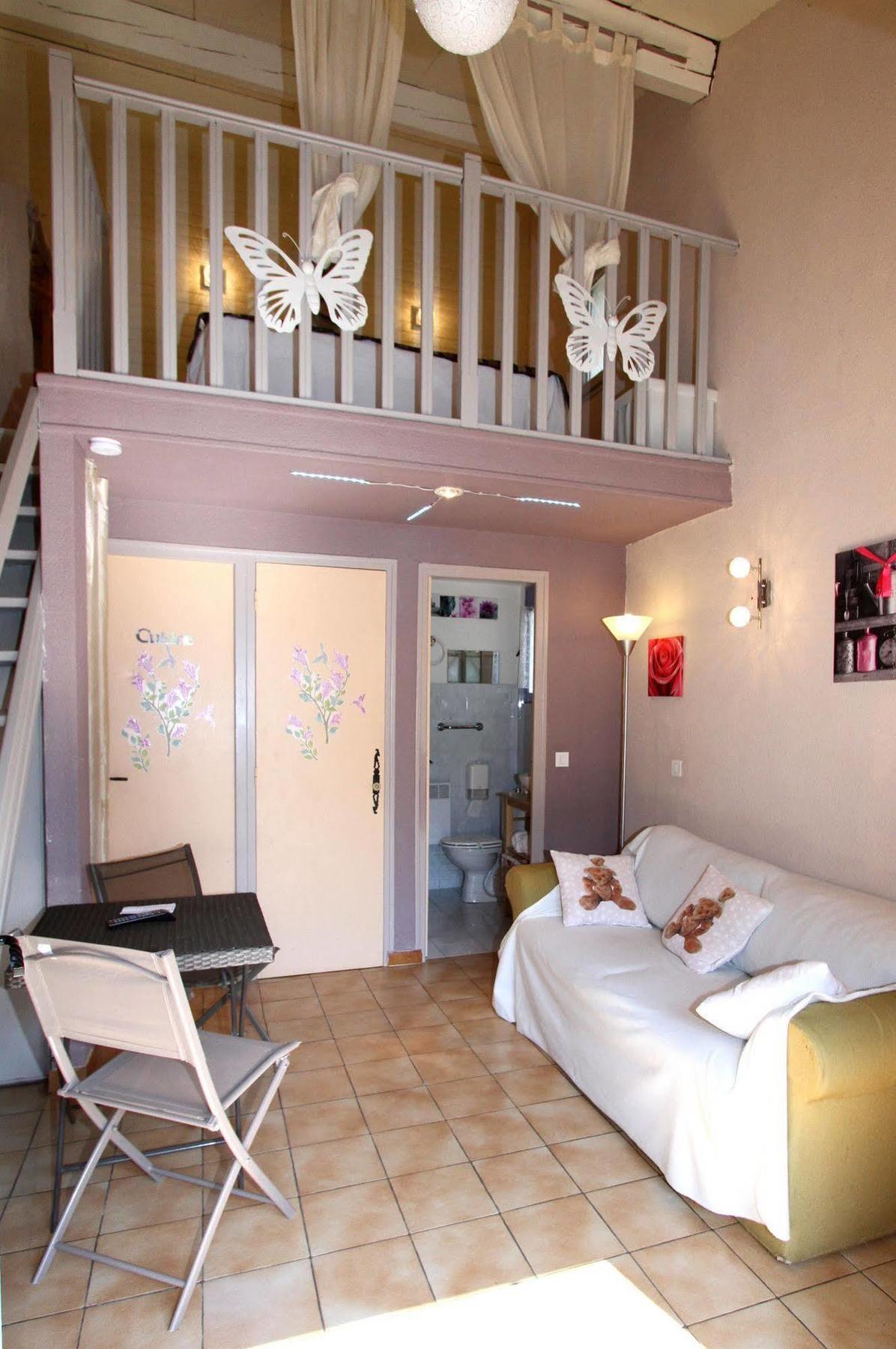 Auberge Des Pins Tourrettes Exteriör bild